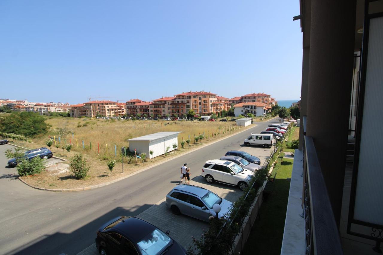 Sorrento - Menada Apartments Sveti Vlas Exteriör bild